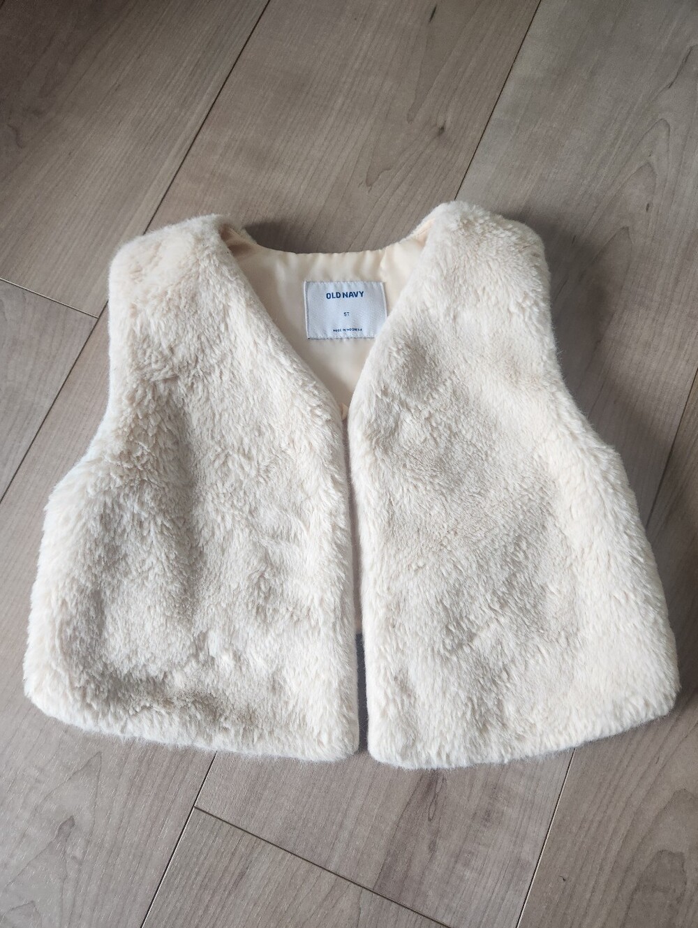 Old Navy Faux Fur Cream Vest